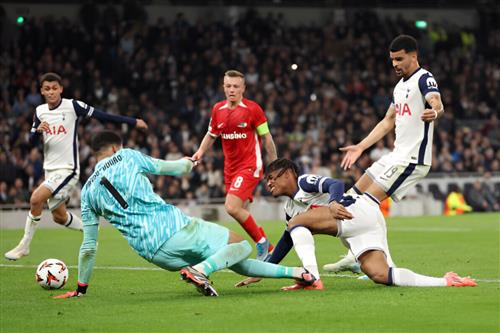 Tottenham Hotspur VS Alkmaar