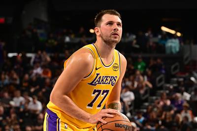 Doncic: Es maravilloso conseguir más de 40 puntos en dos partidos consecutivos. Sólo quiero olvidarme de la temporada pasada y mirar hacia adelante.